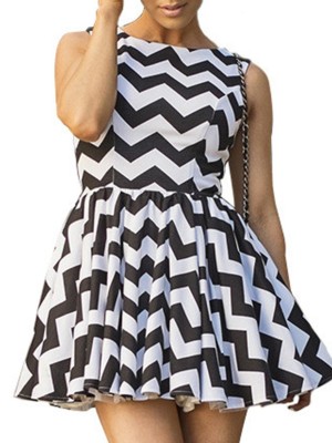 Hot Fashion Black White Strip Printed Casual Dress