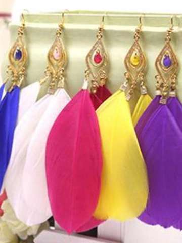 Hot New 1 Pair Handmade Novelty Goose Feathers Charm Fashion Dangle Hook Earrings Ear Rings Eardrop Women Fashion