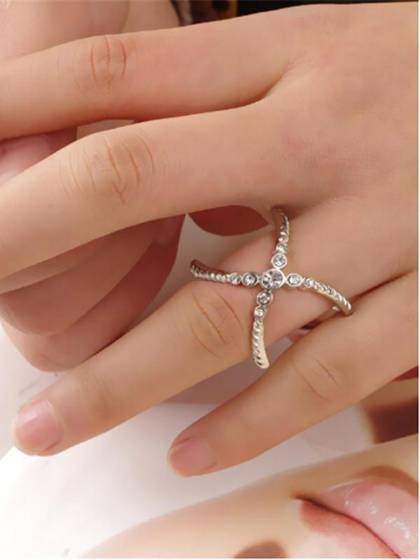 Women Fashion Rhinestone Crystone Twisted "X" Long Ring