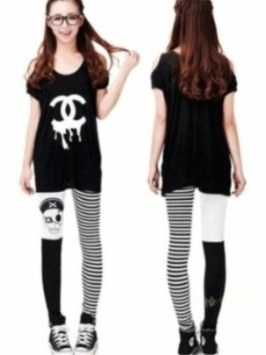 Women's Milk Silk Stretchy Black And White Street Style Skull Stripe Capris Tight Pants Slim Fit Leggings
