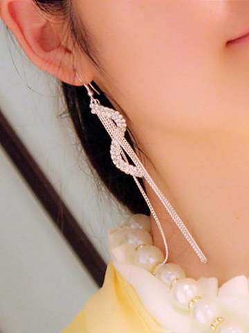 New Women's Fashion  Rhinestone S -Shaped   Long Tassels Chains Hook  Earrings Fashion jewelry Drop Earrings for Wedding party