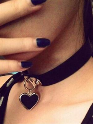 Women Favorite Leather Rivet Punk Goth Heart Ring Collar Choker Funky Necklace&Pendant