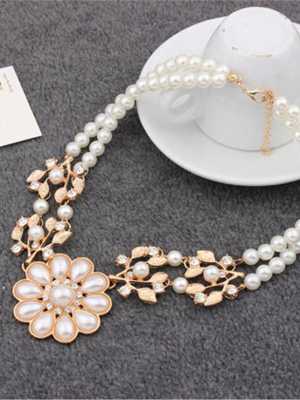 Korea New Fashion Elegant Pearl Crystal Pearl Flower Bib Choker Necklace