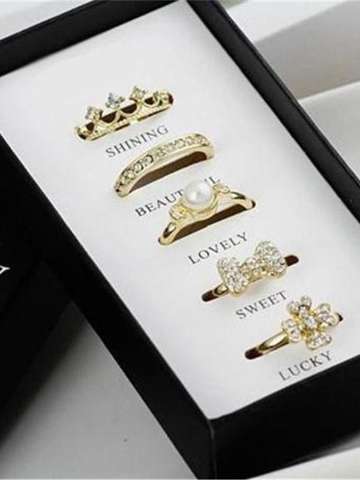 Hot New 5 Styles Fashion Womens Gold Crystal Rhinestone Finger Ring Jewelry With Box