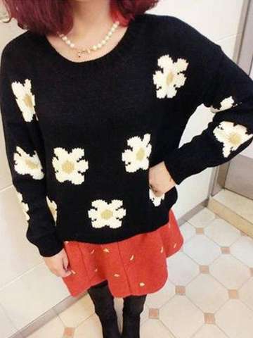 Korean/Japanese Womens Retro small daisy flowers fresh irregular knit pullover