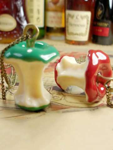 New Fashion Bitten Apple Shape Chain Pendant Necklace Sweater Necklace Jewelry Accessories