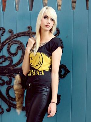 Women's Fashion Letters Printed Short Sleeve T-shirts Smiling Face Casual Tops Black T-shirt