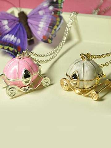 New Sweet Pumpkin Carriage Necklace Cinderella Fairy Tale God-Mother Magic Alloy Chains Exquisite Pendants Necklace