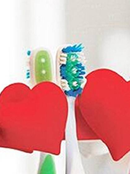 New Creative Five Hearts Design Toothbrush Holder With Suction Cup Bathroom Accessories