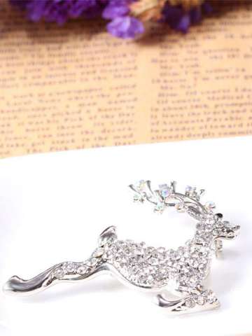 New Fashion Creative Crystal Running Deer Hats Bags Clothes Accessories Brooch