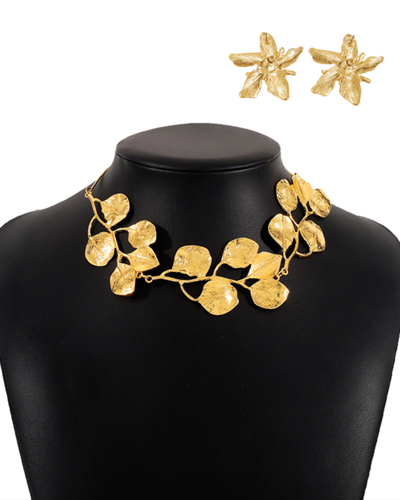 2 Pieces Jewellery Set Metal Leaf Necklace and Flower Earrings Set