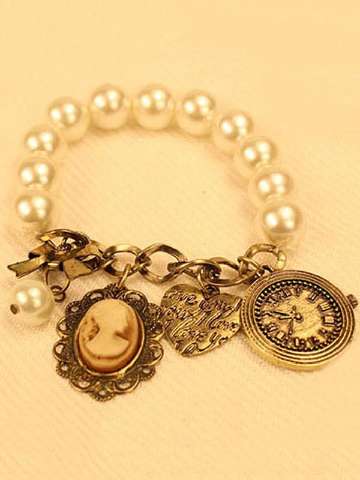 Women's New Fashion New Retro Pearls Heart Clock Bracelet