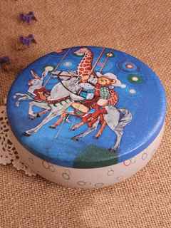 Christmas Tin Box Cartoon Carousel Print Mini Jewelry Case Desktop Round Candy Cookies Fragrance Storage Boxes Gifts