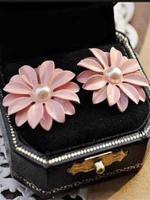 Jewelry  New Wholesale Fashion Small Daisy Pink Flower Pearl Women's Earrings