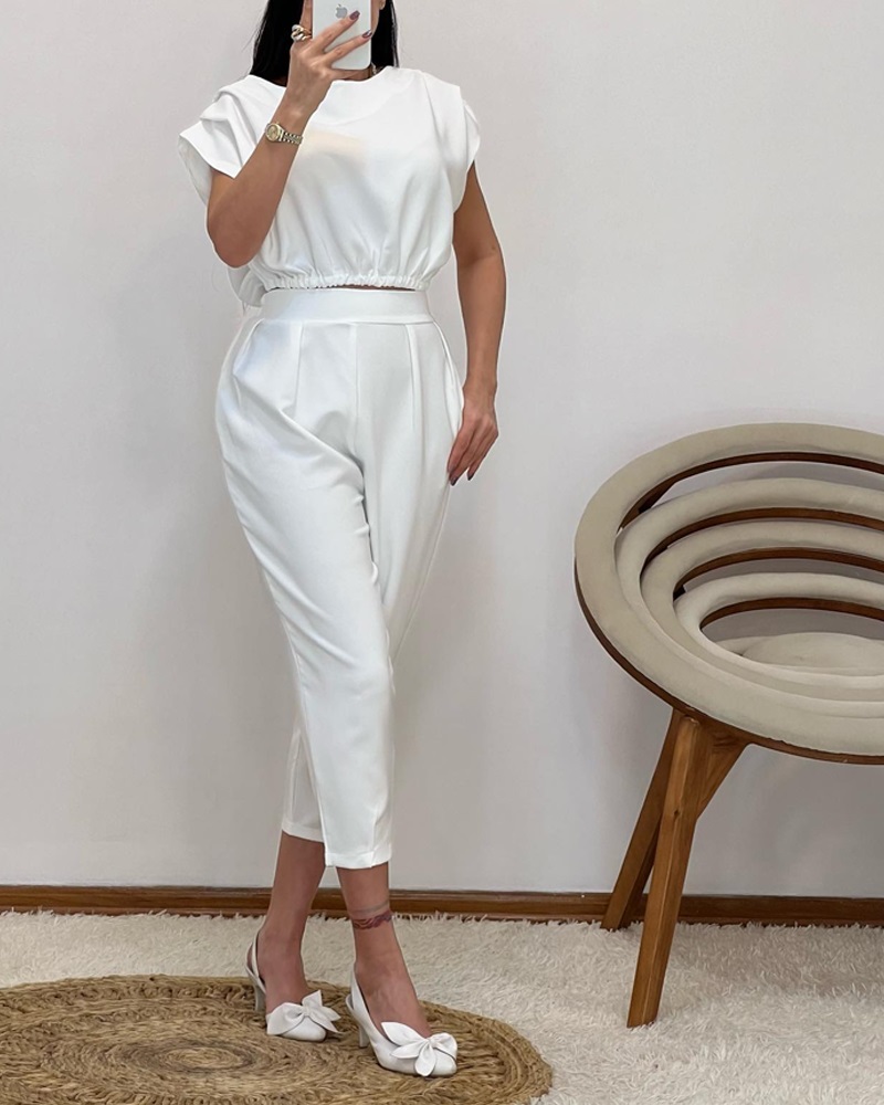 

Batwing Sleeve Round Neck Top & Pocket Deisgn Pants Set, White