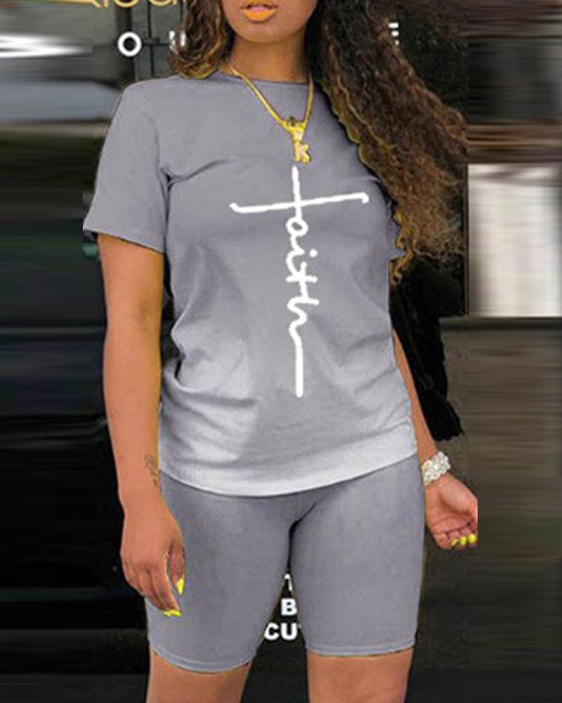 

Plus Size Letter Print Ombre Casual Top & Shorts Set, Gray