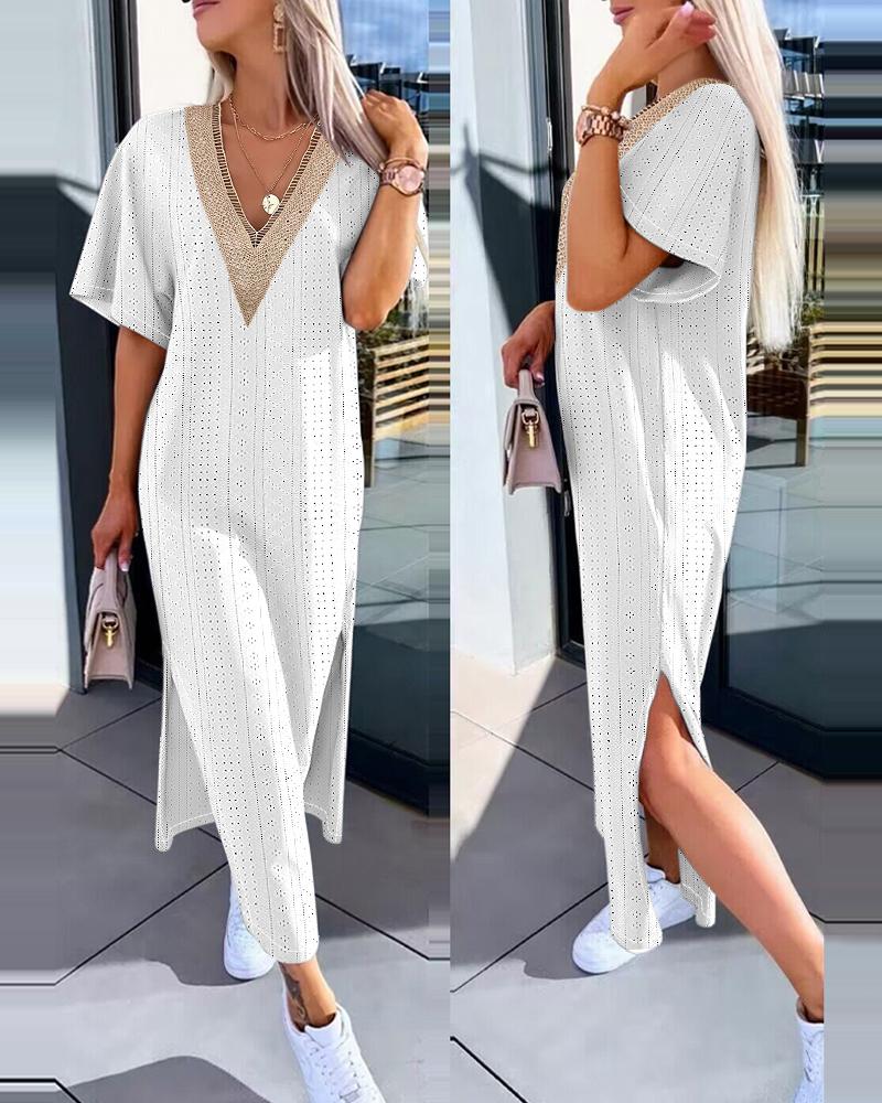 

Vestido casual con cuello en V y bordado de ojales, White