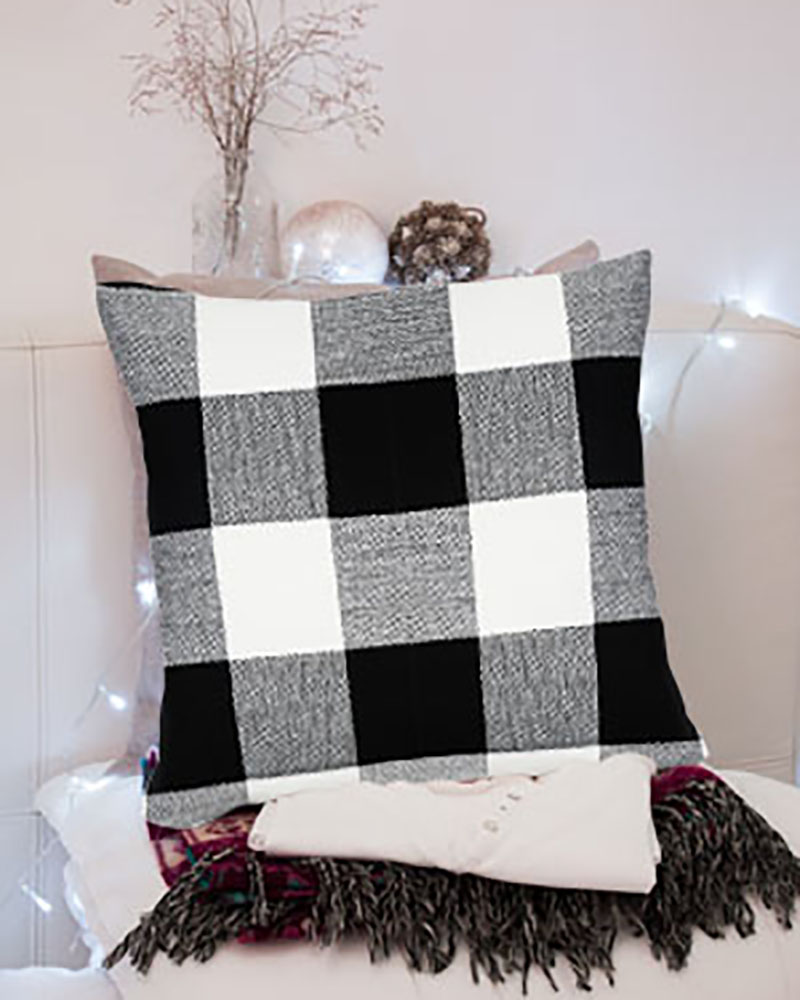 

Buffalo Check Throw Pillow Covers Farmhouse Outdoor Plaid Square Pillow Cushion Case Black and White Cotton Linen for Home Easter Decor Car Bed Sofa