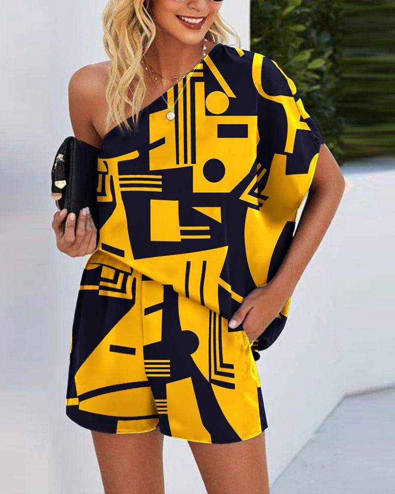 

Geometric Print One Shoulder Top & Shorts Set, Yellow