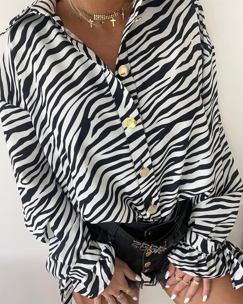 

Zebra Stripe Print Button Up Knot Detail Top, Black&white