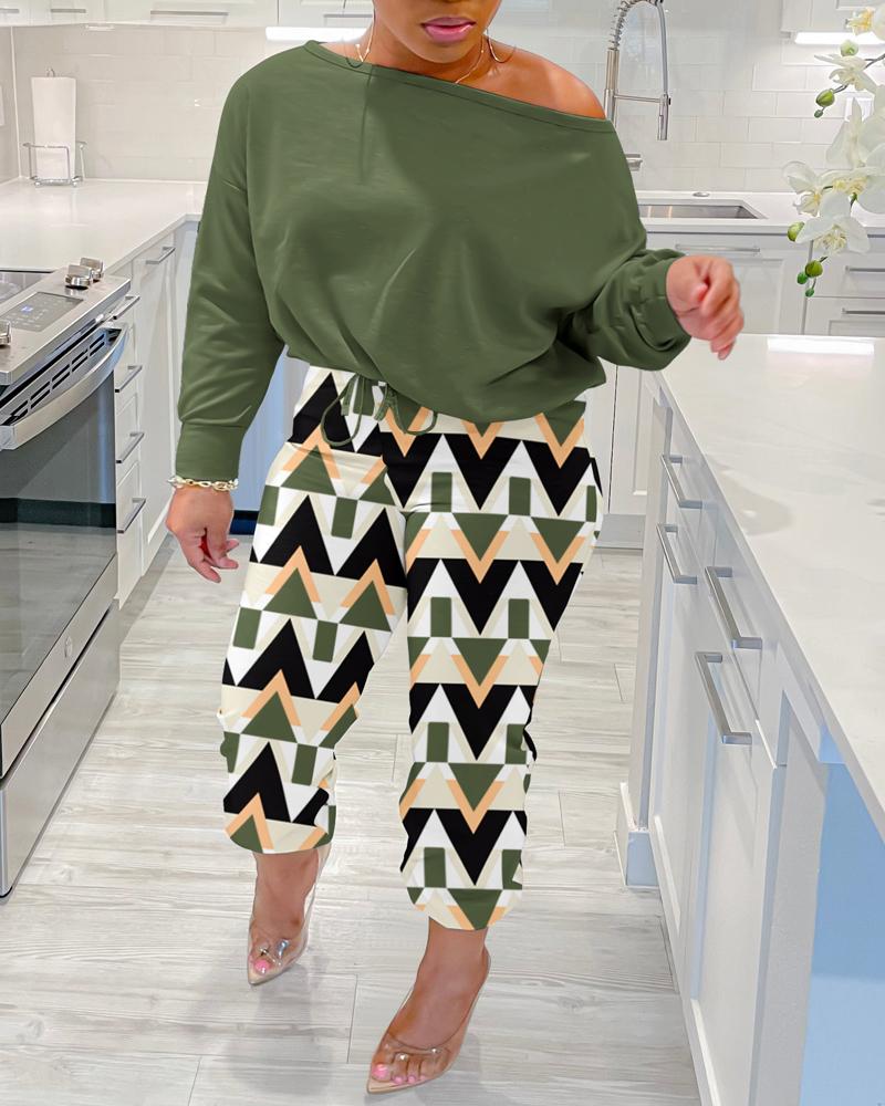 

Plus Size Skew Neck Top & Geometric Print Pants Set, Green