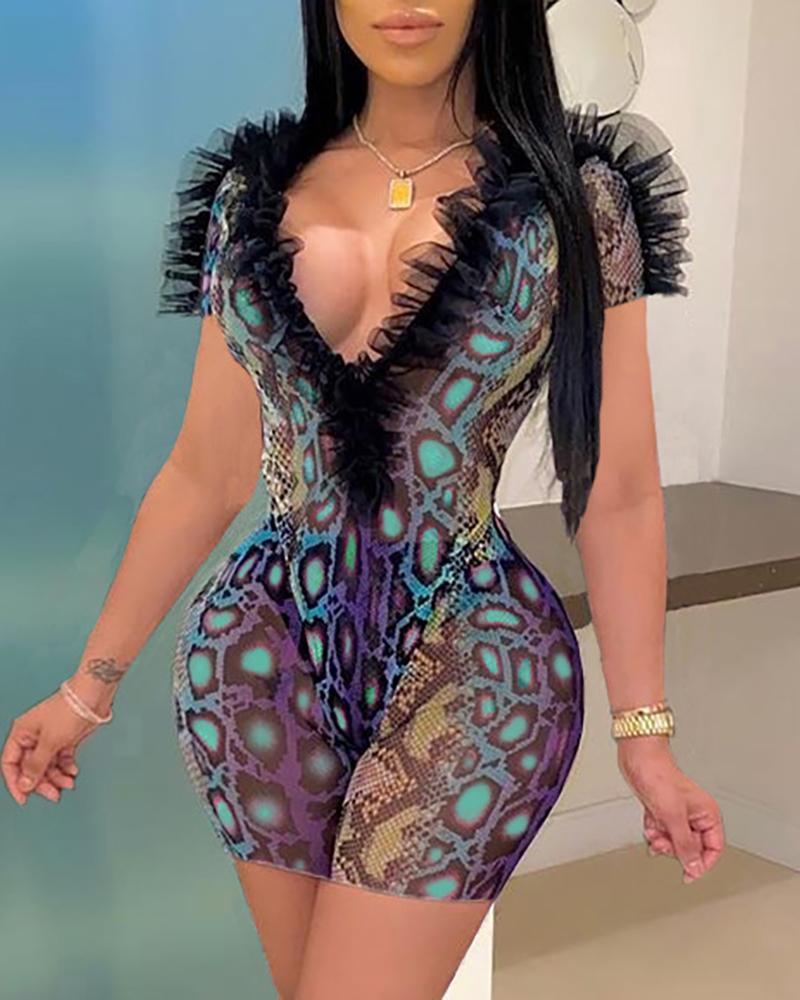 

Snakeskin Mesh Ruffles Bodysuit & Fitted Shorts Set, Blue
