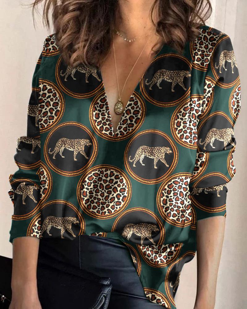 

Leopard Print V-Neck Lantern Sleeve Top, Green