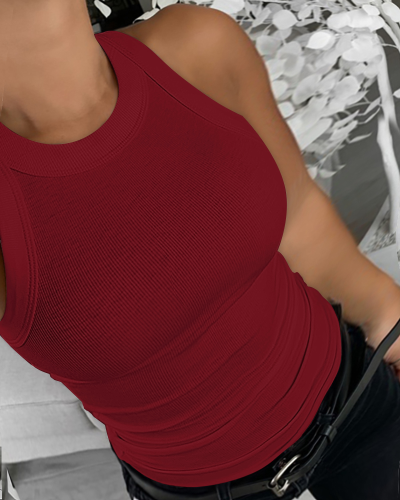 

Plus Size Ribbed Round Neck Sleeveless Slim Fit Tank Basic Casual Top, Dark red