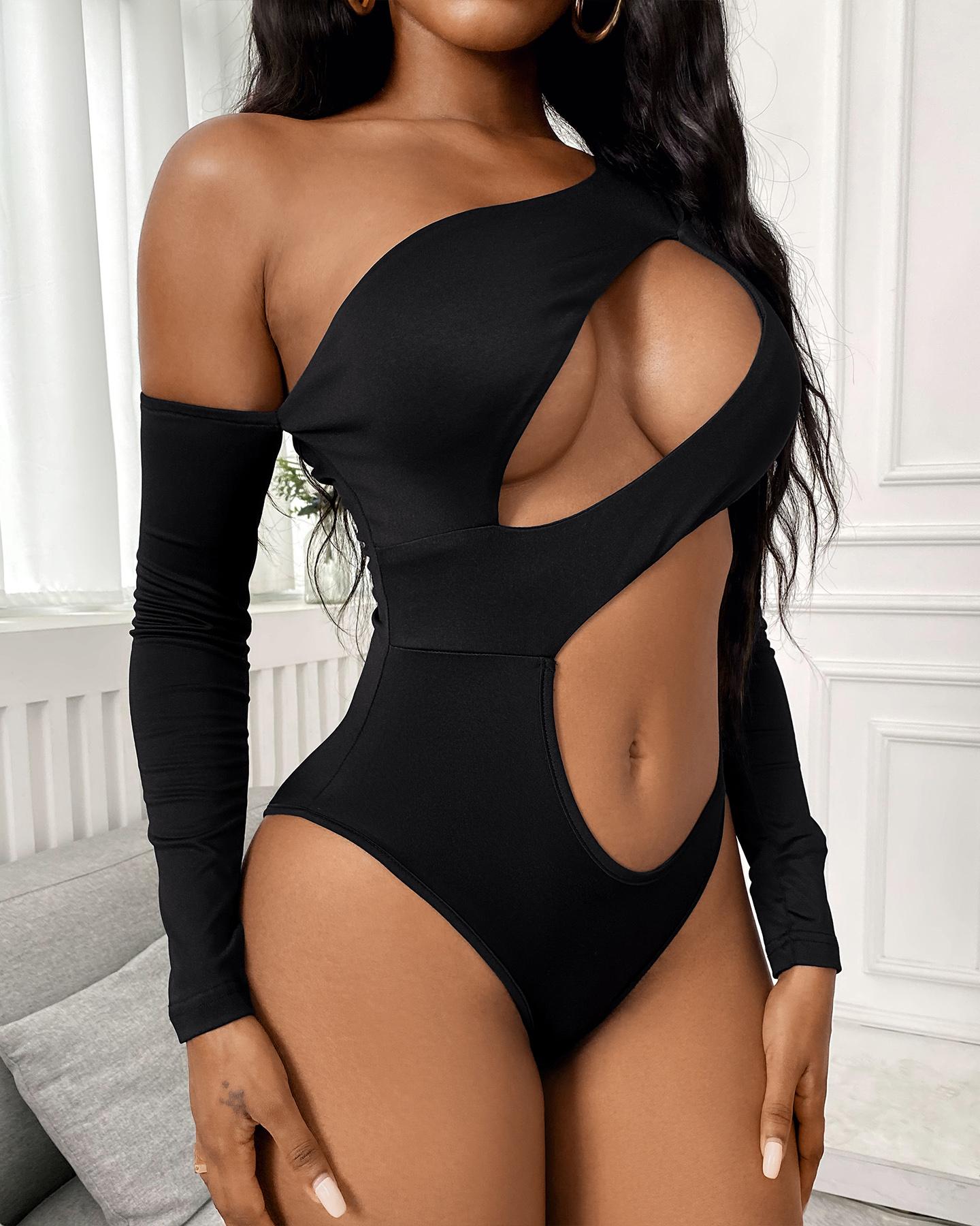 

Cutout Front One Shoulder Long Sleeve Bodysuit, Black