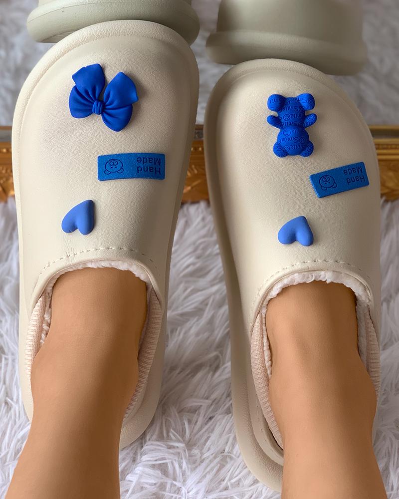 

Cartoon Bear Bowknot &Heart Decor Lined Casual Slipper, Beige