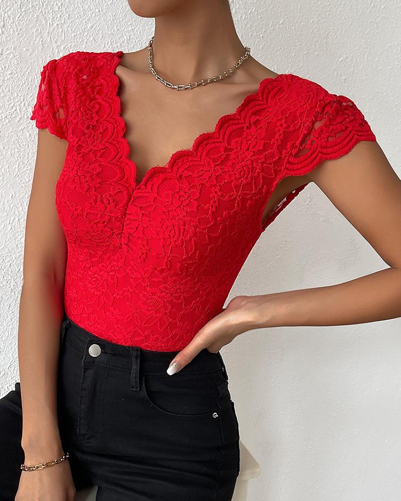 

Scallop Trim Backless Crochet Lace Bodysuit, Red