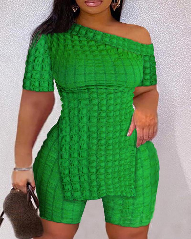 

Textured Skew Neck Split Hem Top & Shorts Set, Green