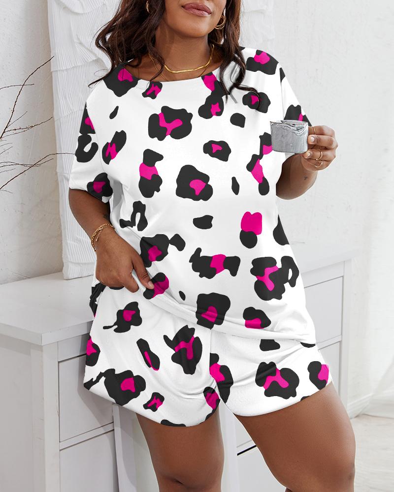 

Plus Size Pink Leopard Print Pajamas Set, White