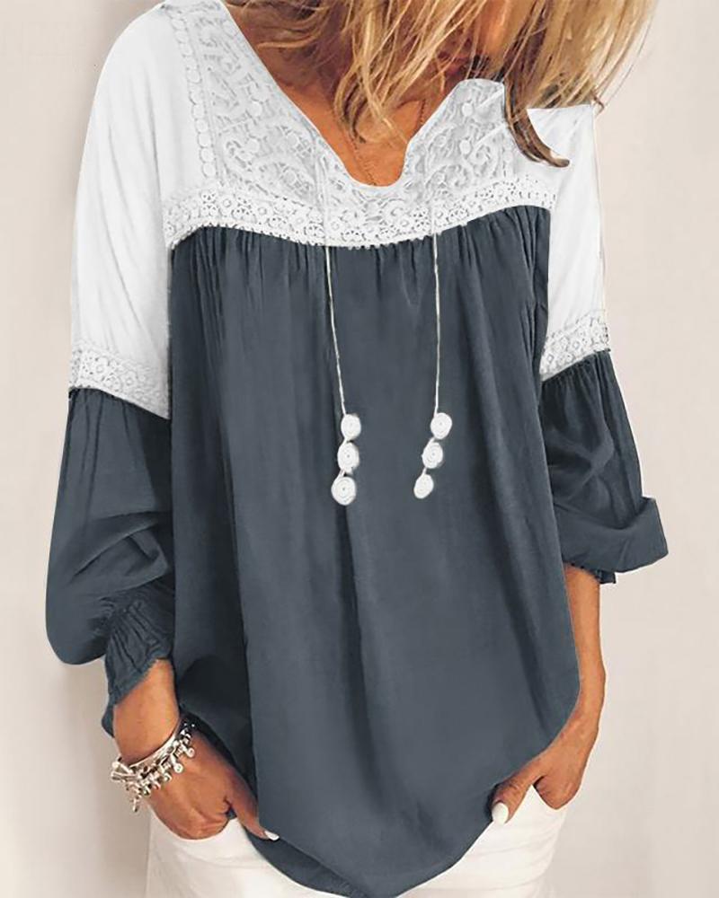 

Colorblock Lace Patchwork Fringe V Neck Top, Gray