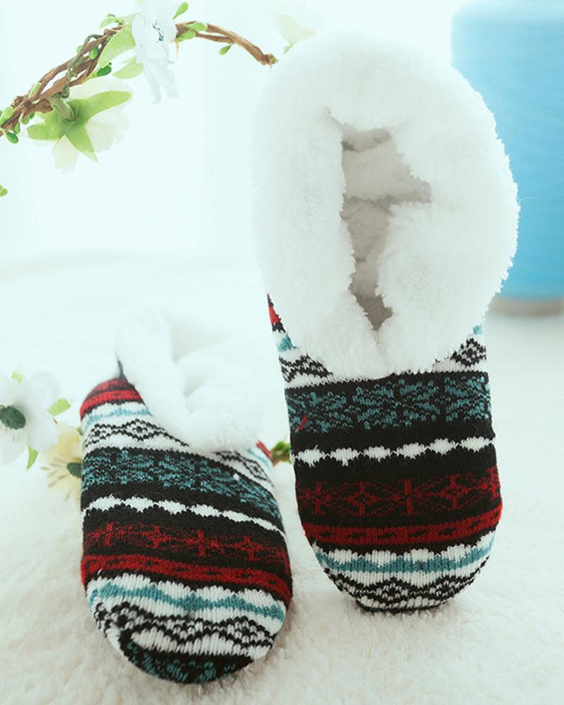 

1Pair Christmas Snowflake Aztec Geometric Pattern Non-Slip Fuzzy Thermal Socks, Black
