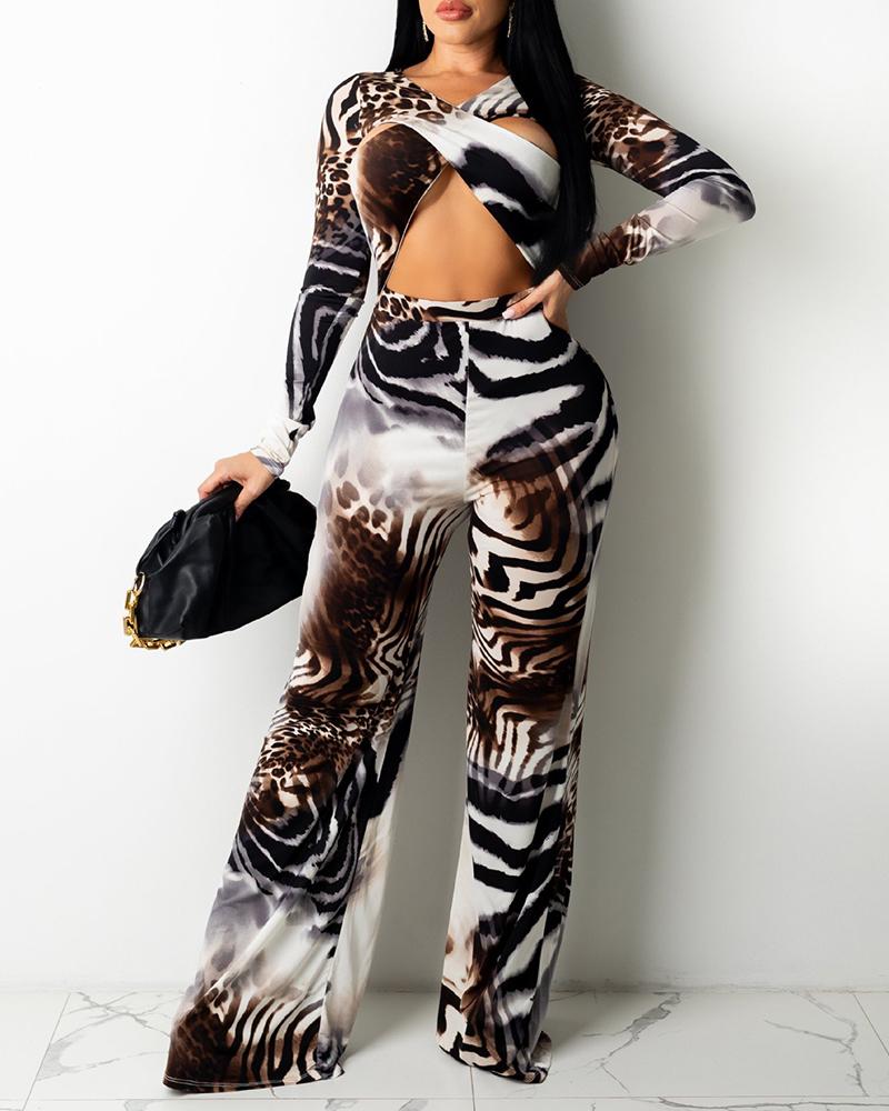 

Long Sleeve Cutout Animal Print Crop Top & Pants Set, Black
