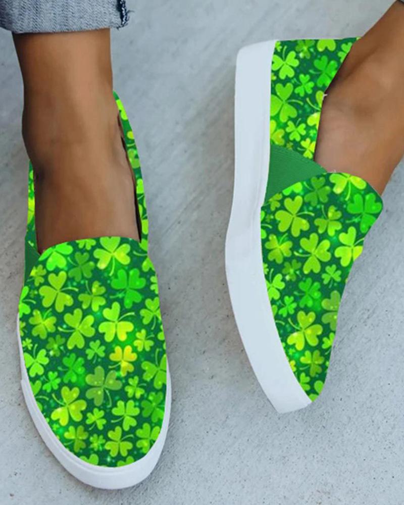 

St. Patrick's Day Lucky Clover Print Slip-on Loafers, Green