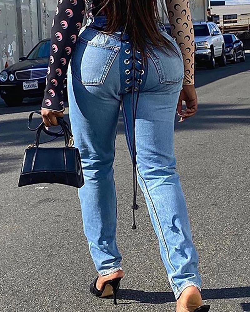 Jeans de cintura alta con ojales y cordones en la espalda