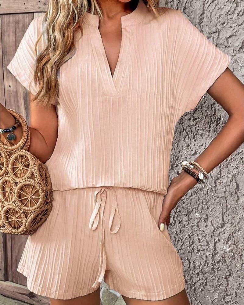 

Textured Stand Collar Top & Drawstring Shorts Set, Pink