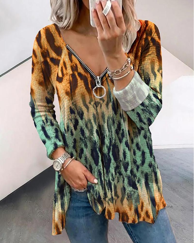 

V Neck Leopard Print Zipper Decor Top