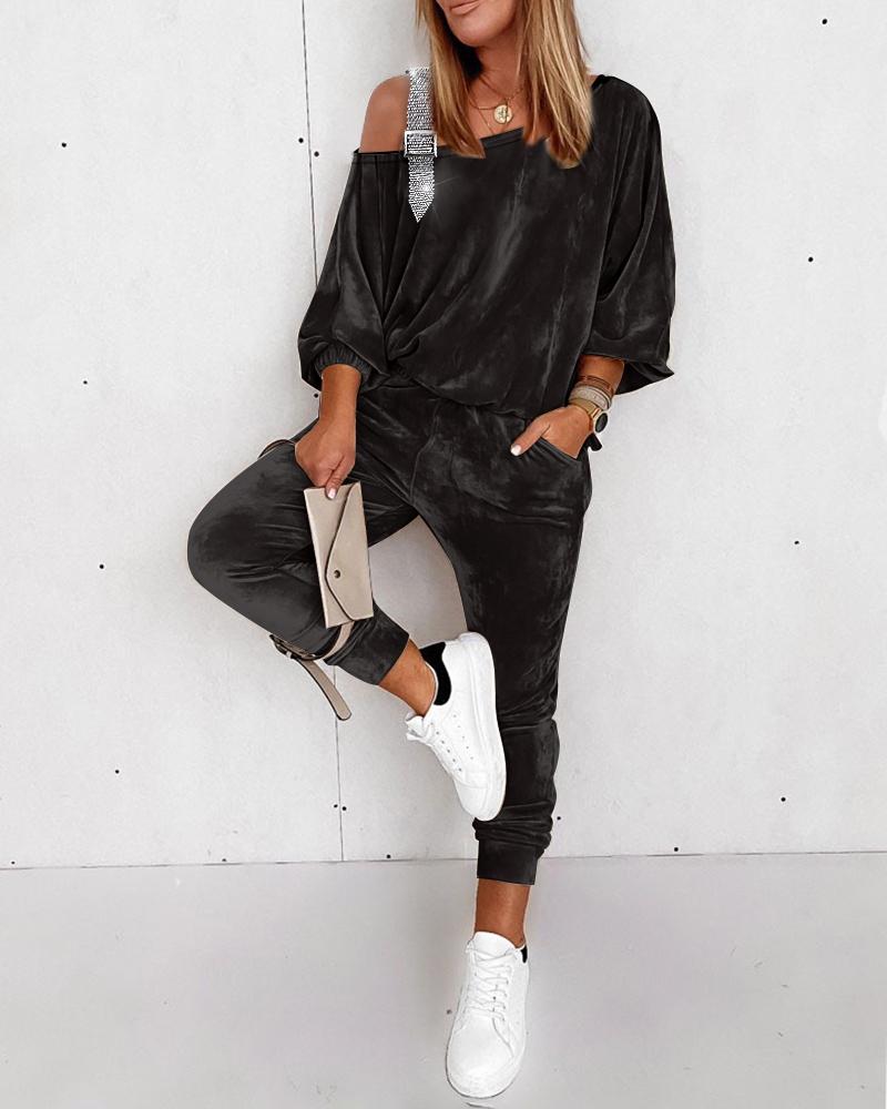 

Cold Shoulder Buckle Decor Velvet Top & Pants Set, Black