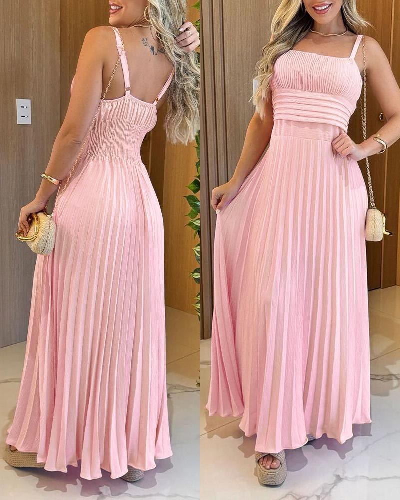

Vestido camisero largo estilo francés con escote cuadrado, tirantes finos ajustables, espalda descubierta, cintura ceñida, espalda fruncida y pliegues., Pink