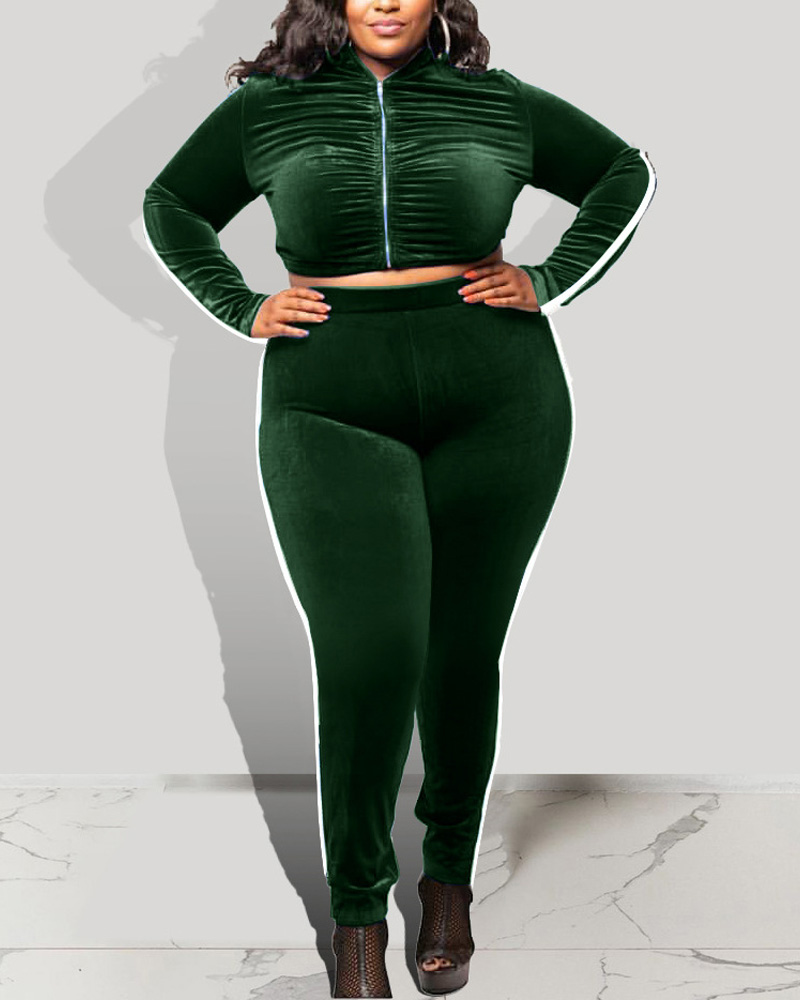 

Plus Size Velvet Zip Up Crop Top & Pants Set, Green