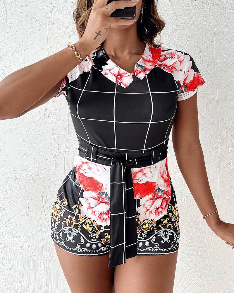 

Floral Plaid Baroque Print Short Sleeve Romper, Black