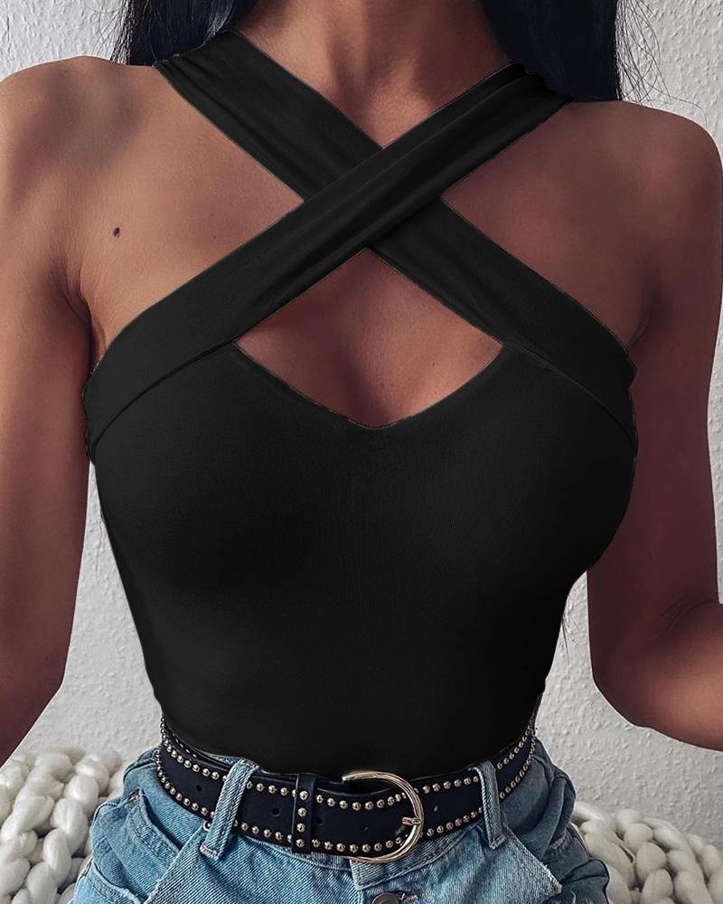 

Cold Shoulder Crisscross Solid Top, Black