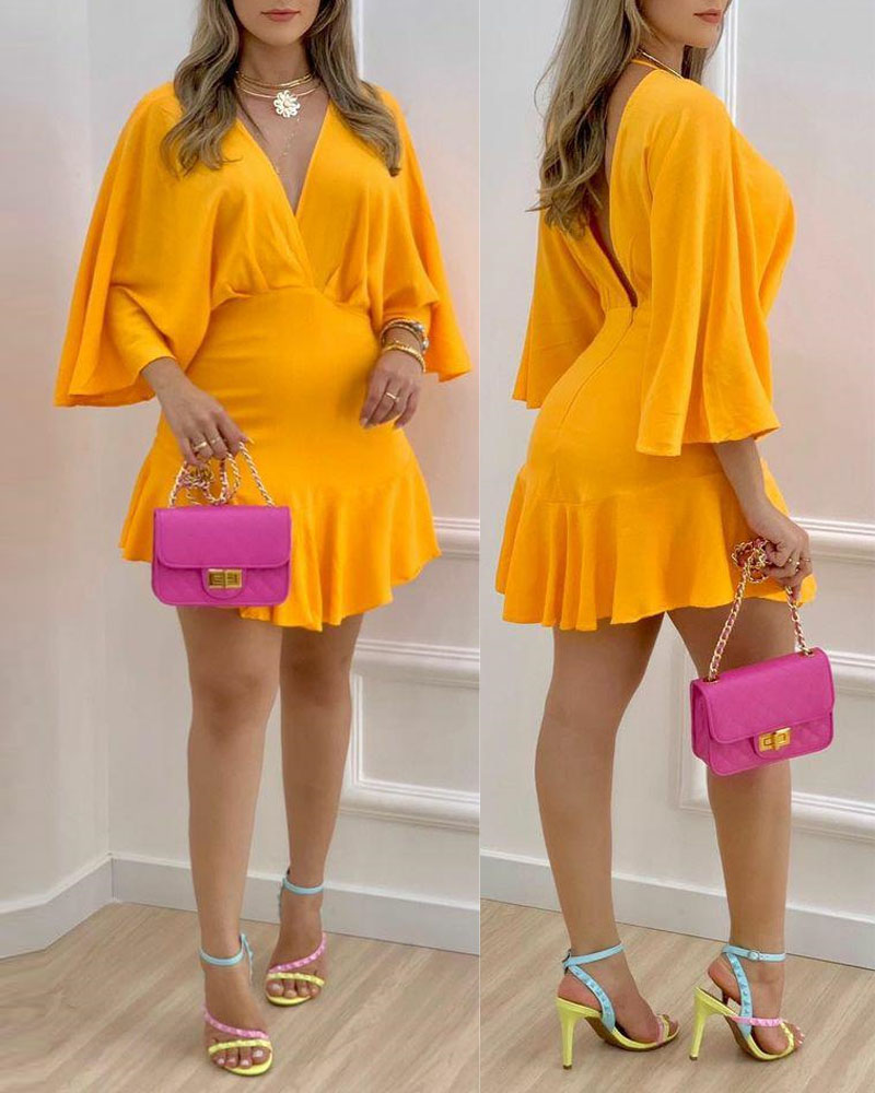 

Bell Sleeve Backless Ruffle Hem Casual Dress, Yellow