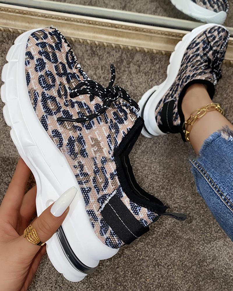 

Round-toe Leopard Print Lace-up Sneakers