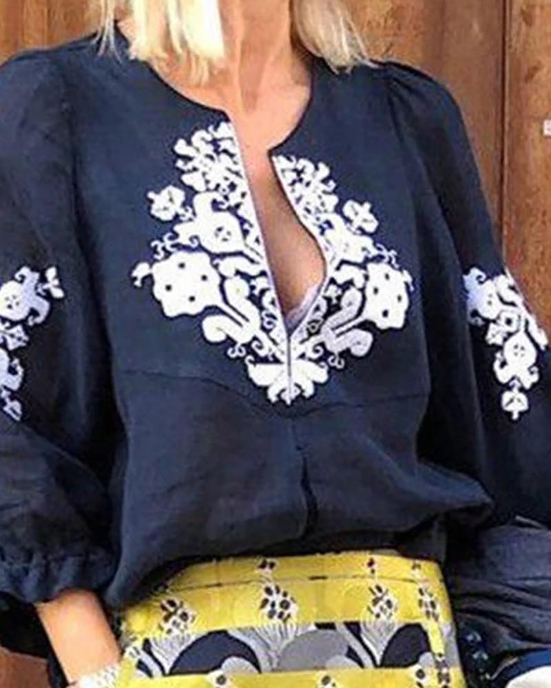 

Ethnic Print Three Quarters Sleeves Blouse, Dark blue