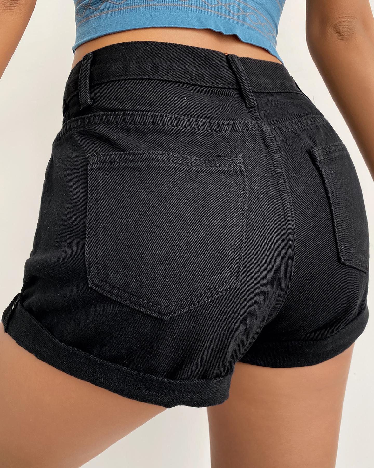 

Pocket Design Buttoned Denim Shorts, Black