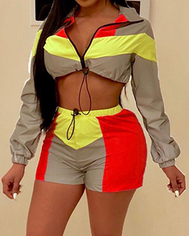 

Contrast Color Insert Zipper Crop Top & Shorts Set, Red